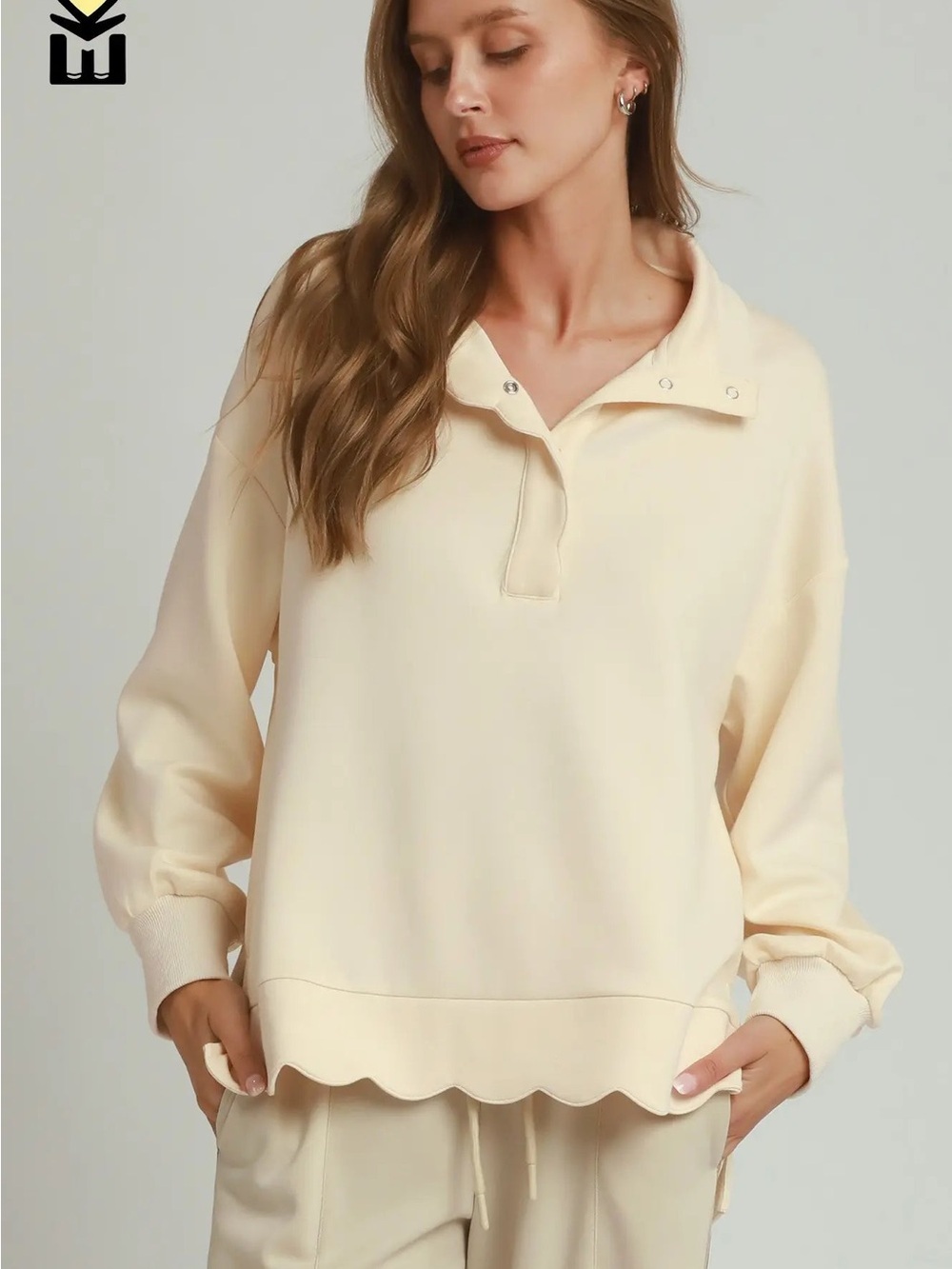H1012C LUXEKNIT Scallop Placket Knit Pullover -Cream
